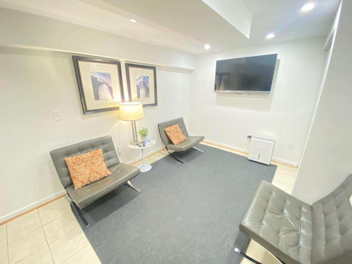 Comfy Basement Home 2 Bdrm1Den 3Queen Beds Washington Exteriör bild