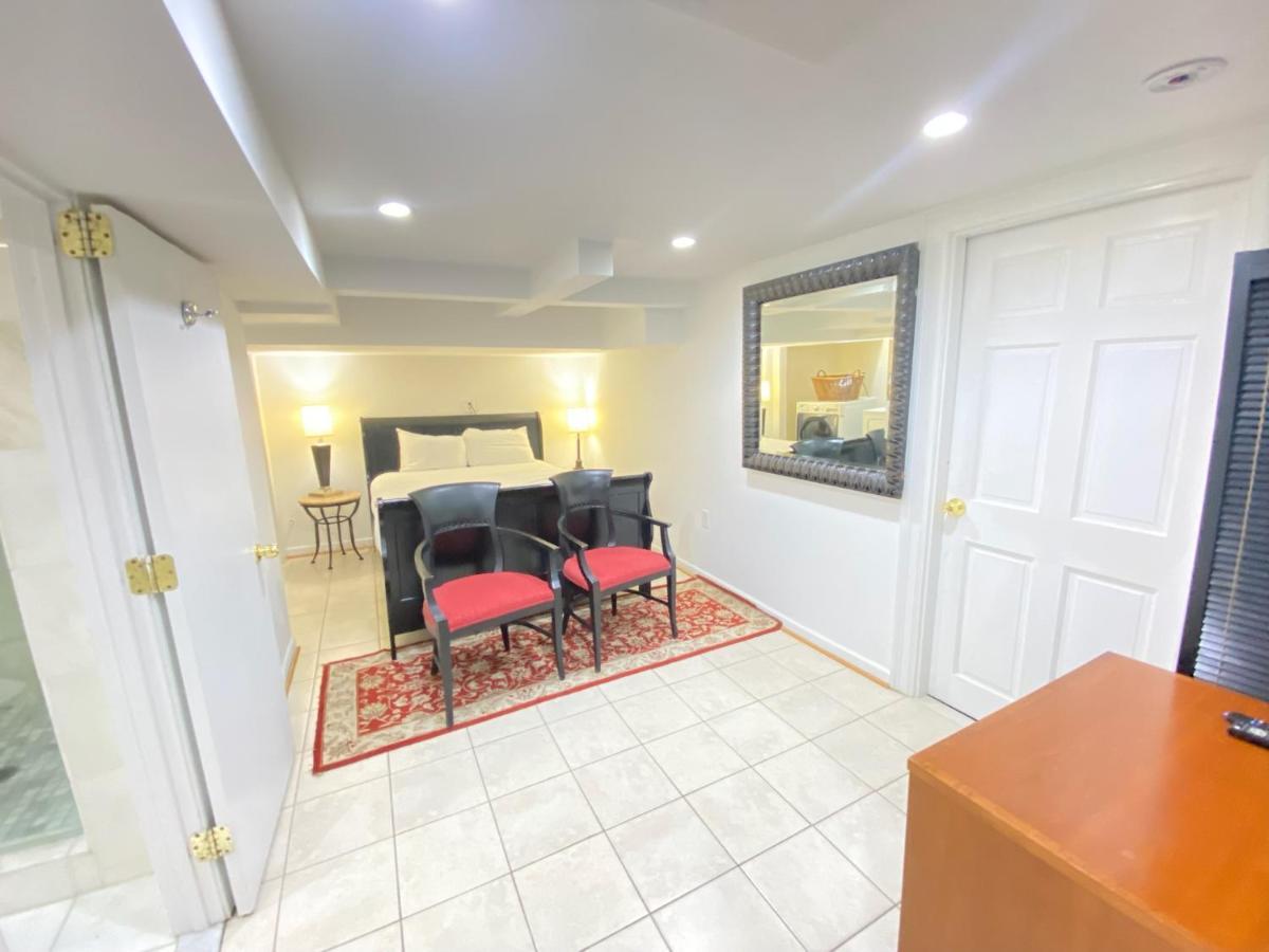 Comfy Basement Home 2 Bdrm1Den 3Queen Beds Washington Exteriör bild