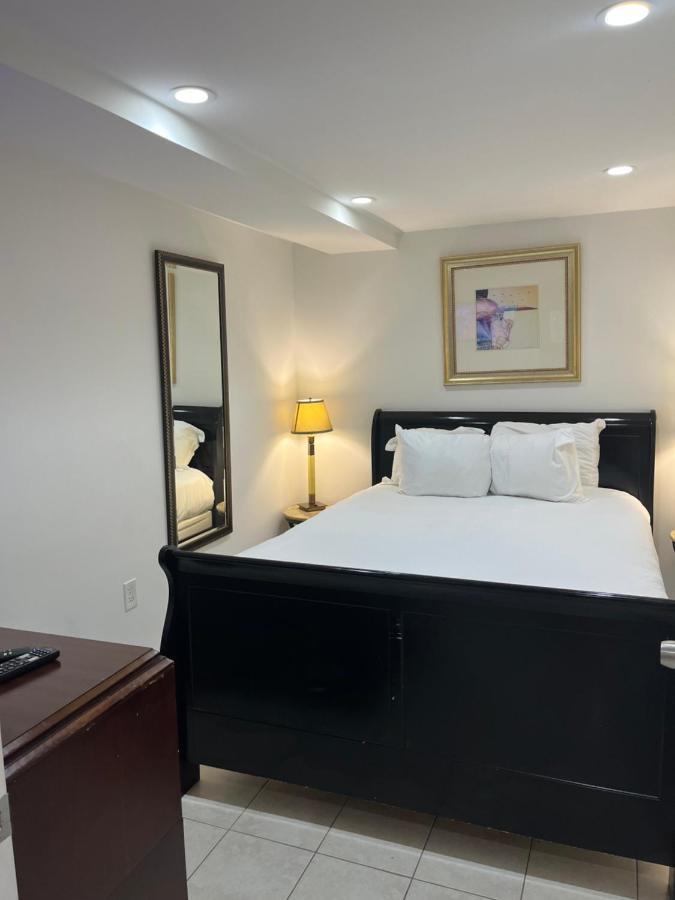 Comfy Basement Home 2 Bdrm1Den 3Queen Beds Washington Exteriör bild